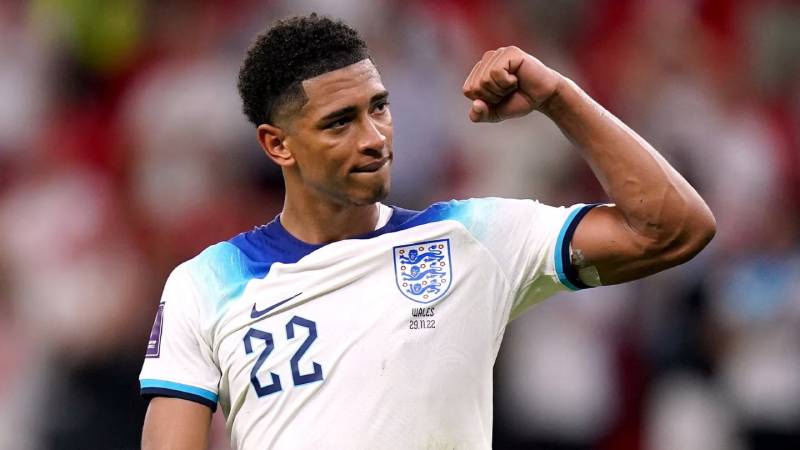 Bellingham trong màu áo tuyển Anh