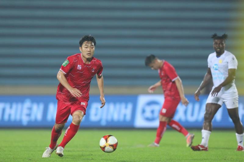 Trở lại Việt Nam: Những thử thách và cơ hội mới